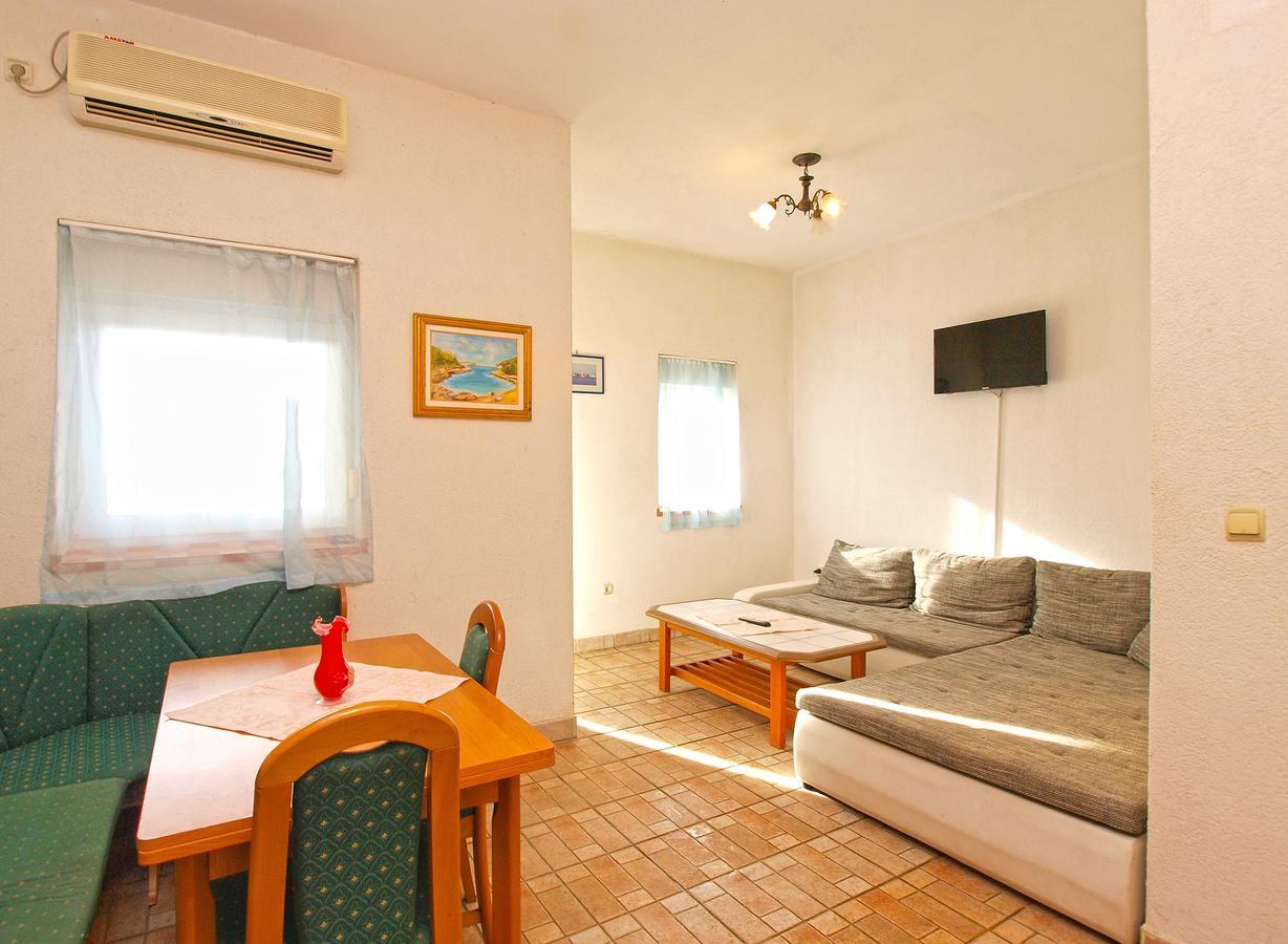 Apartments Ivo 1328 Fažana Buitenkant foto